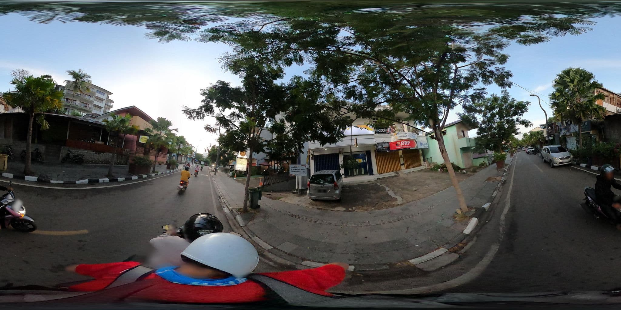 Street view near Beta Bajo Hotel, Labuan Bajo — © rgtm_ryuiki (CC BY-SA · Mapillary)