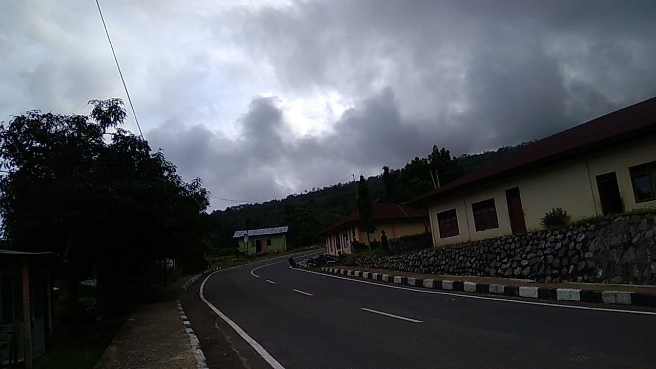 Street view near Mahoni Guest House, Ende — © rodionoff (CC BY-SA · Mapillary)