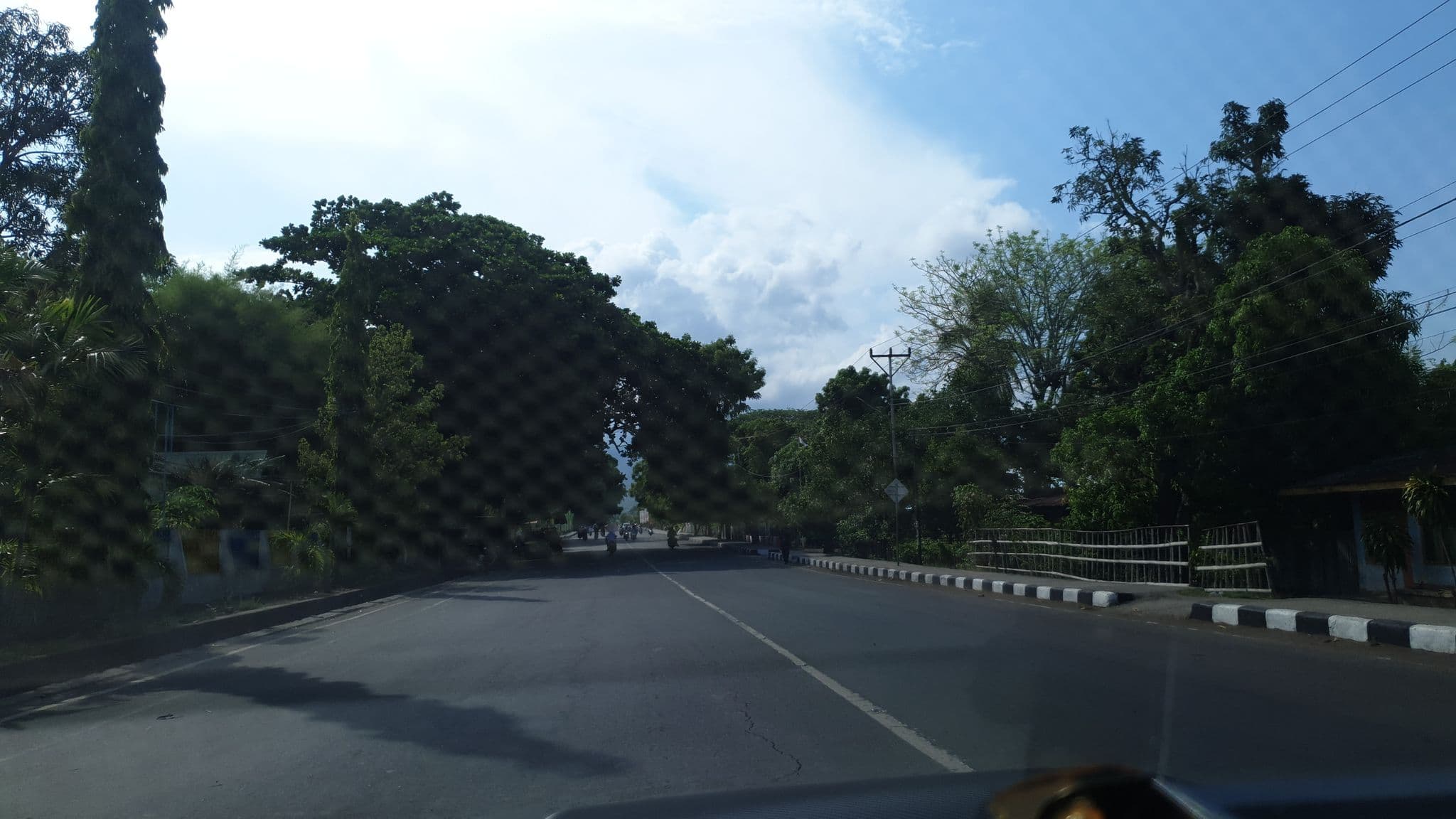 Street view near Hotel Nusra Resto & Cafe, Maumere — © coreagc (CC BY-SA · Mapillary)