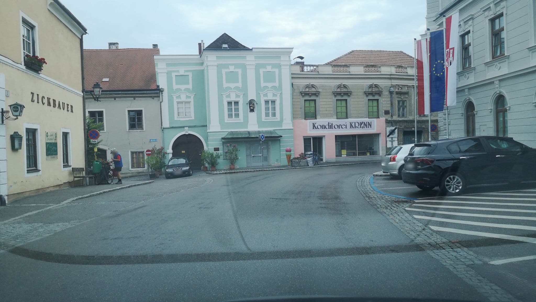 Street view near Grüner Baum Wachau, Mautern — © schu_r (CC BY-SA · Mapillary)