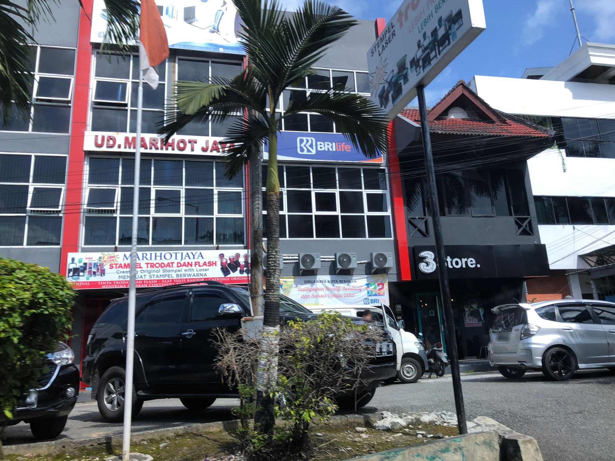 Street view near Manggar Restaurant, Balikpapan — © mottiger (CC BY-SA · Mapillary)