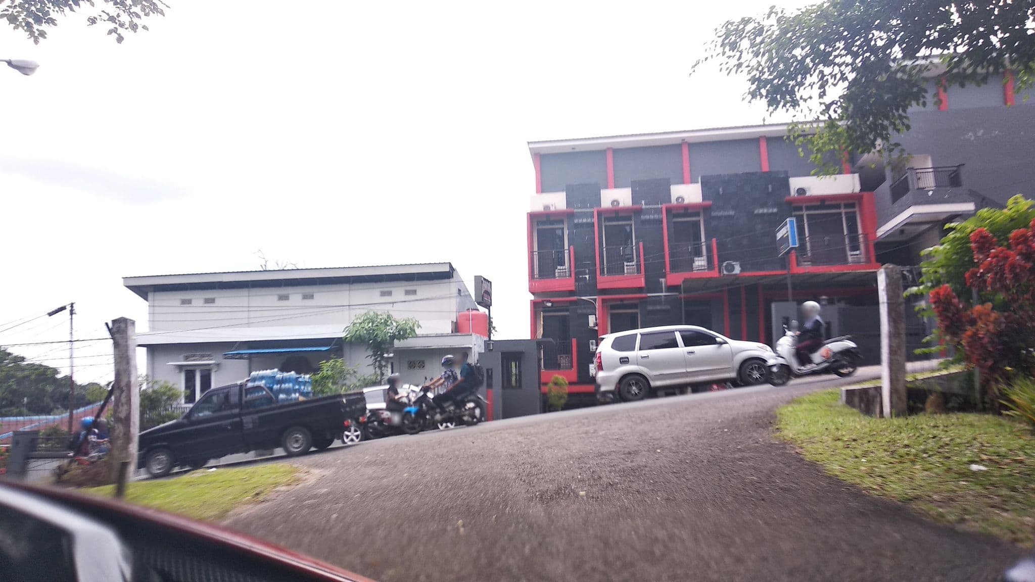 Street view near Dewantara 11 Home Stay, Samarinda — © ahmadahmad (CC BY-SA · Mapillary)