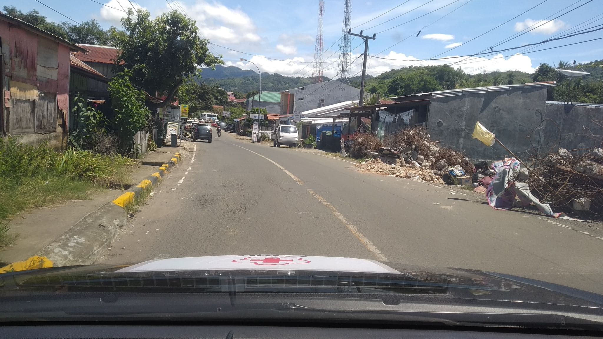 Street view near Hotel Srikandi Mamuju, Mamuju — © benjidad (CC BY-SA · Mapillary)