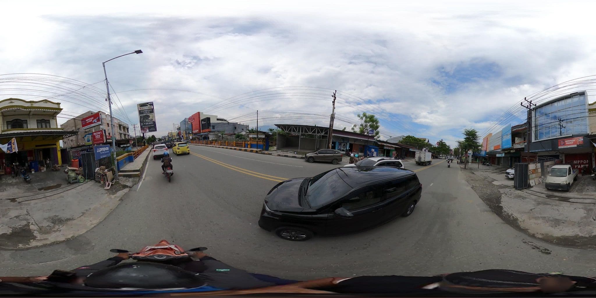 Street view near Airy Tatura Emmy Saelan 33 Palu, Palu — © benjidad (CC BY-SA · Mapillary)