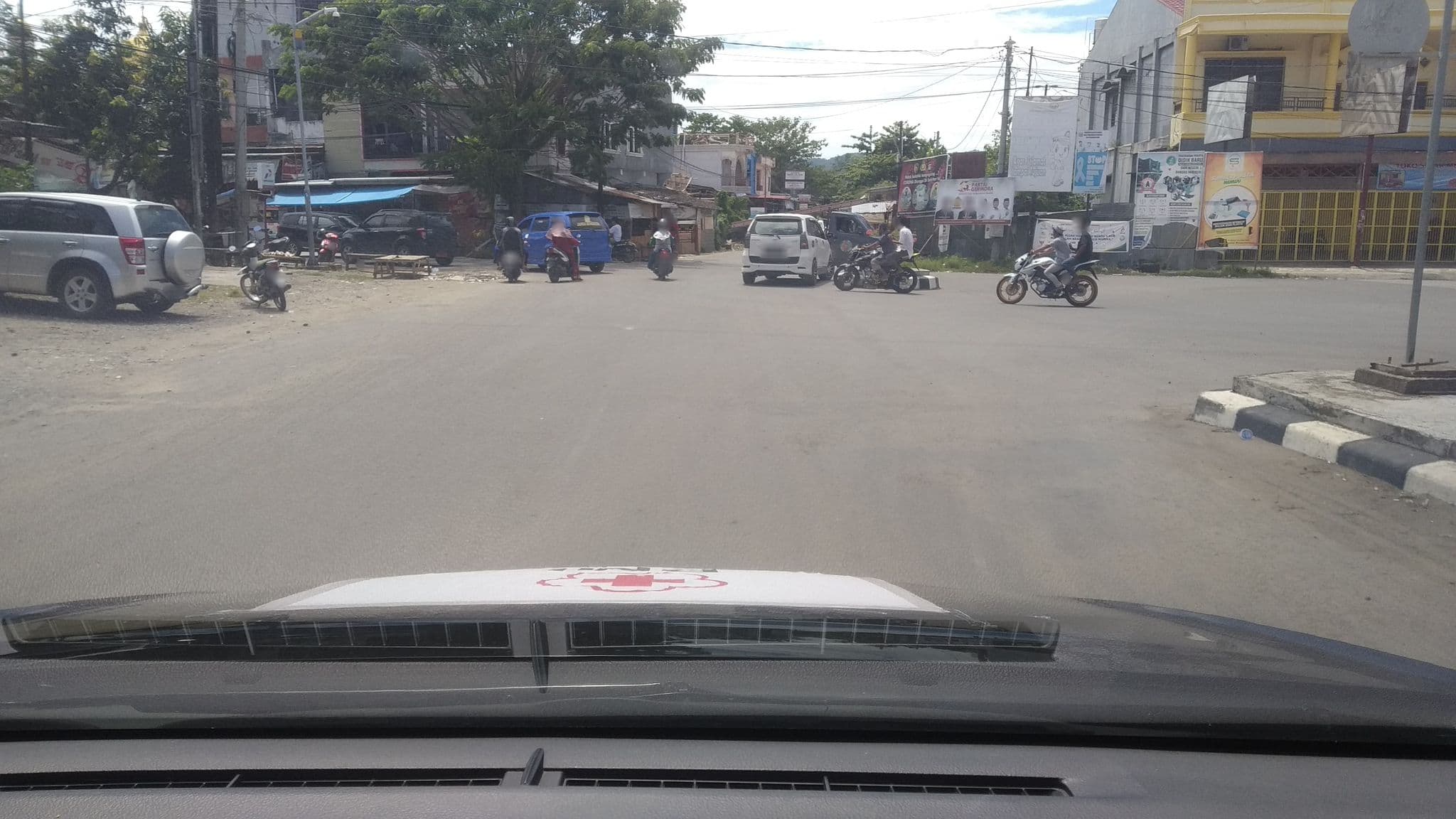 Street view near Kost Sudirman, Mamuju — © benjidad (CC BY-SA · Mapillary)