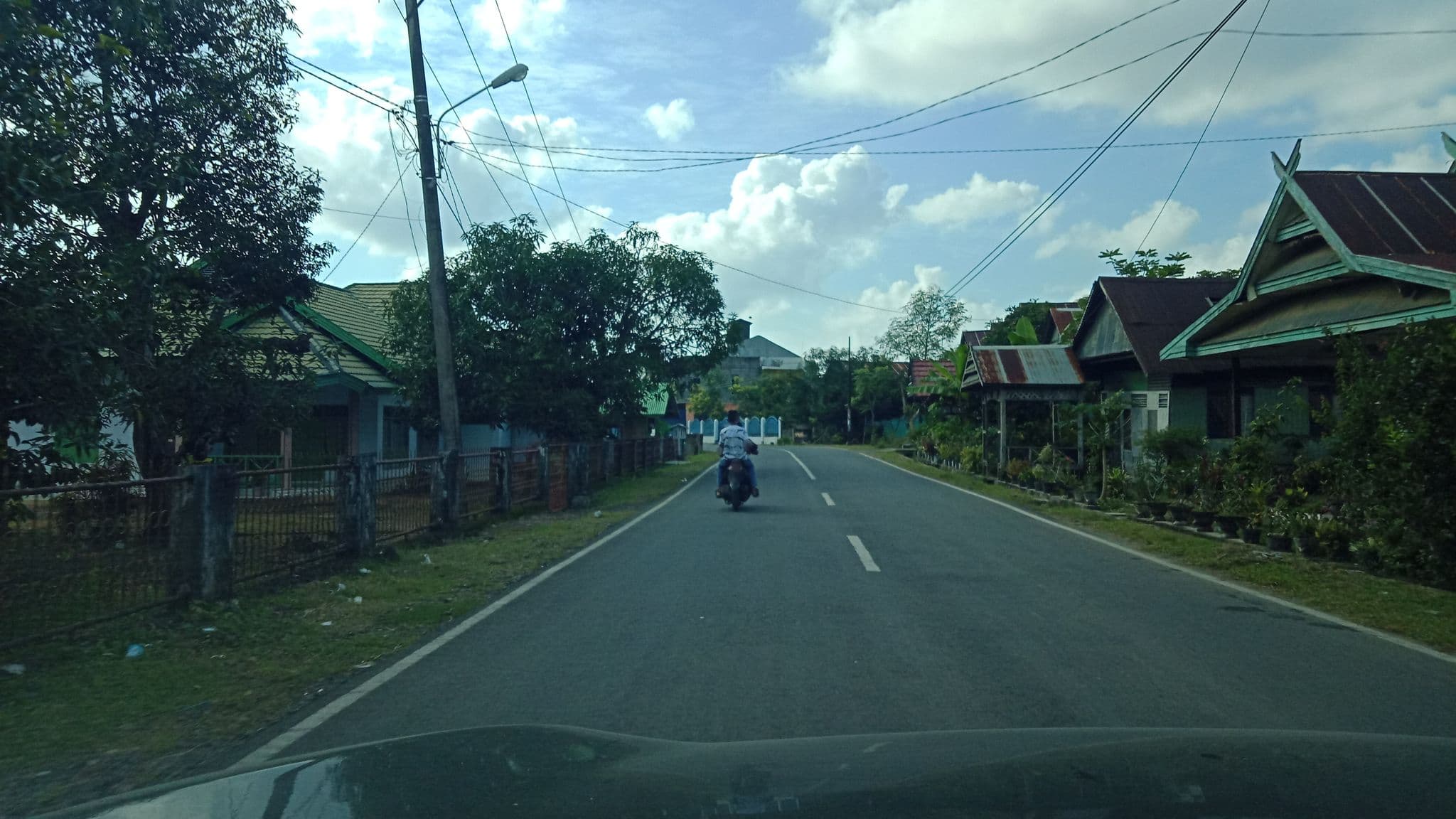 Street view near Singgasana Hotel Makassar, Sinjai — © yeniprimasari3094 (CC BY-SA · Mapillary)