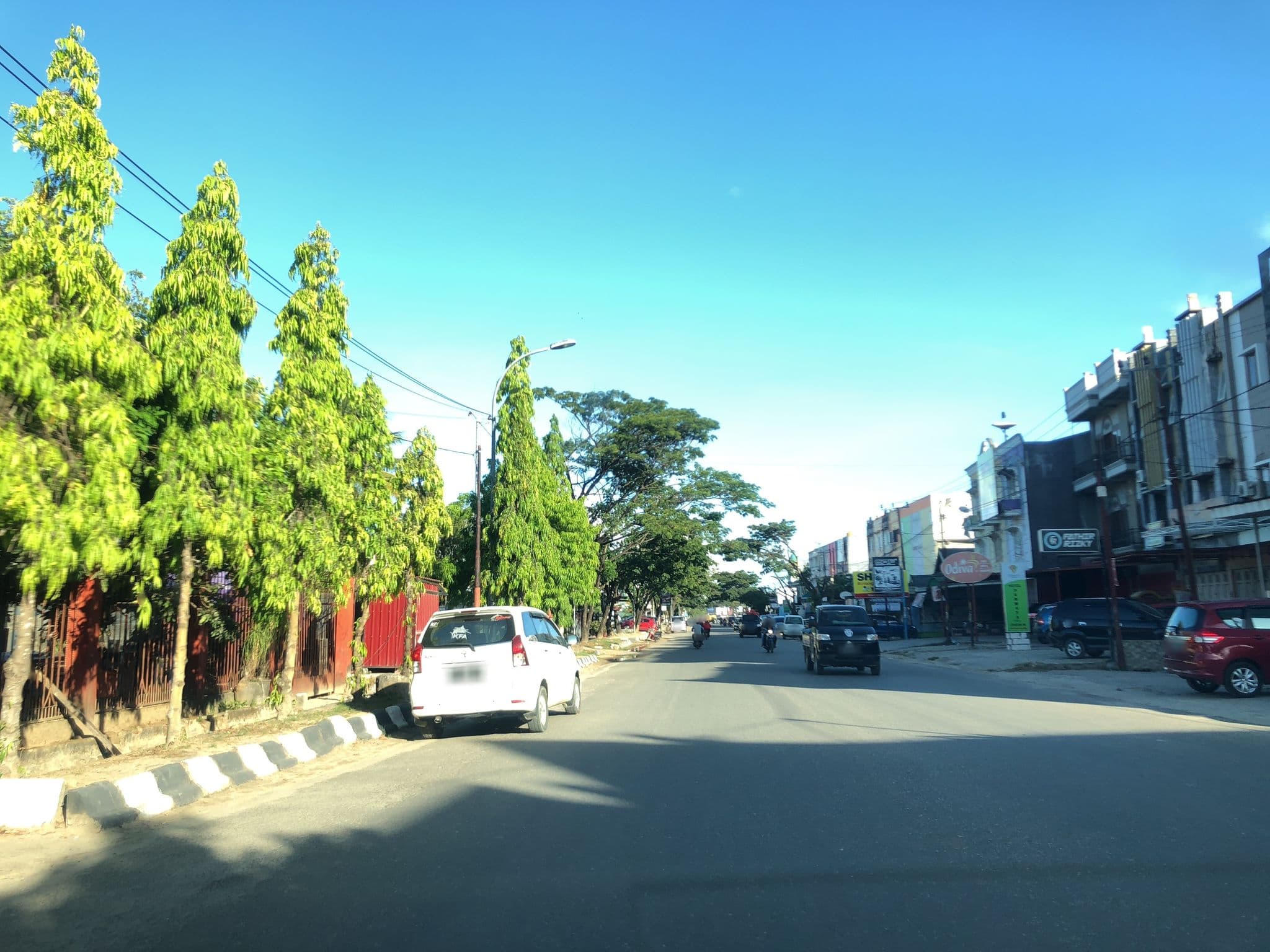 Street view near Zamil Hotel, Kendari — © sarahantos (CC BY-SA · Mapillary)