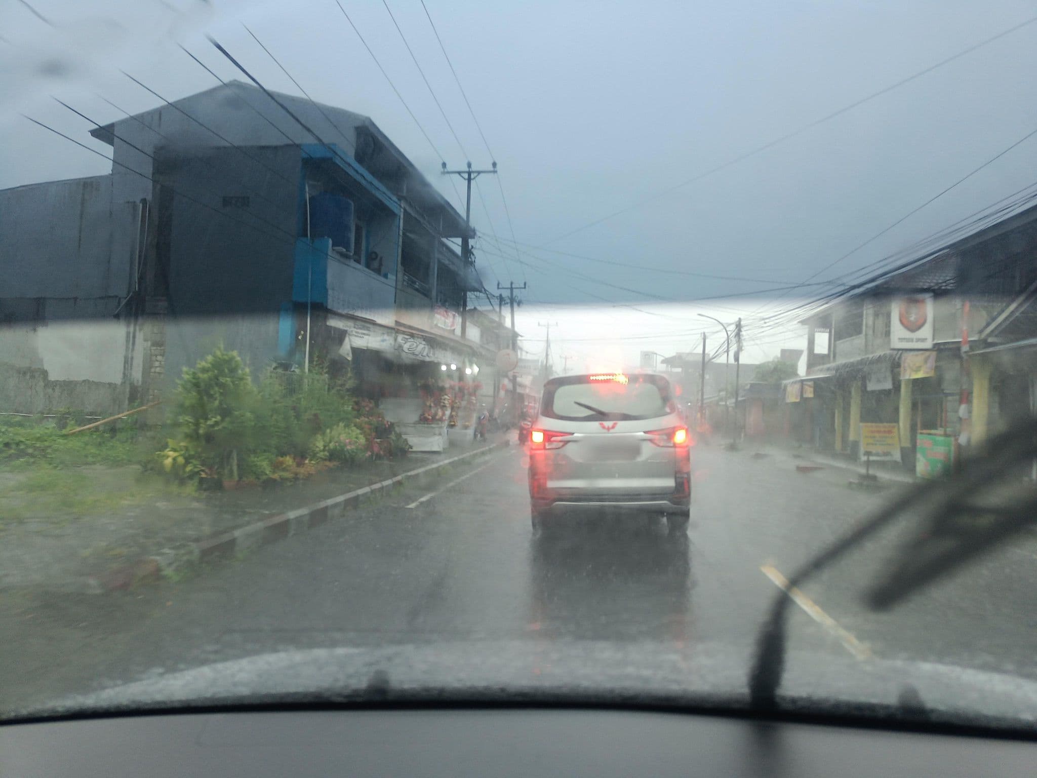 Street view near Palm Tree Cottage, Tomohon — © hen0ch (CC BY-SA · Mapillary)