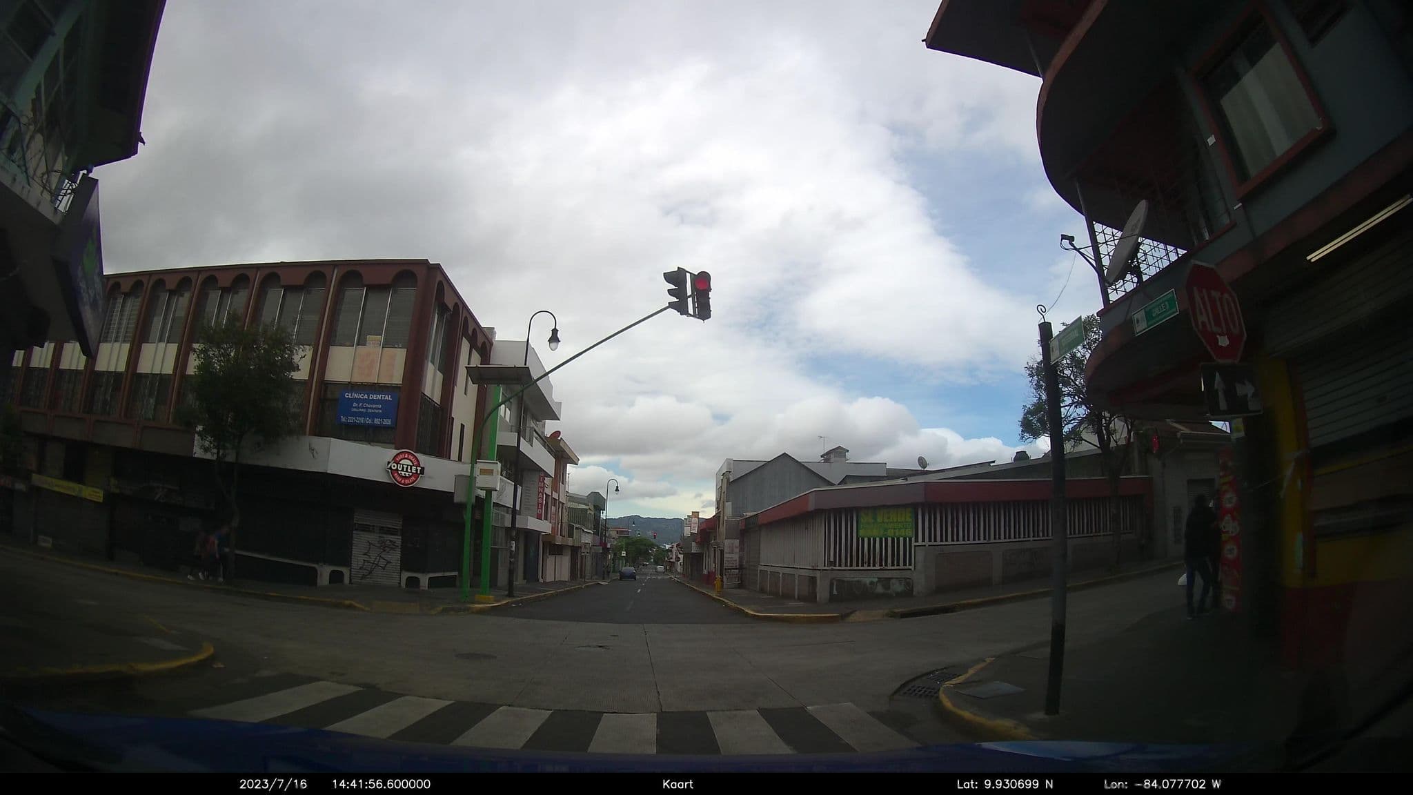 Street view near Hotel del Este, San José