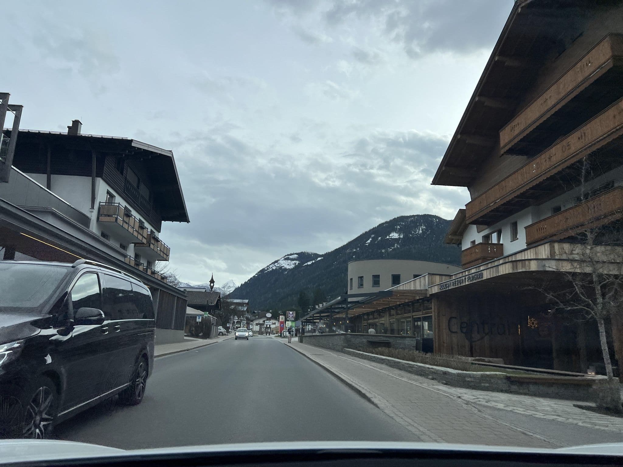 Street view near Central Flachau, Altenmarkt im Pongau — © ottor (CC BY-SA · Mapillary)