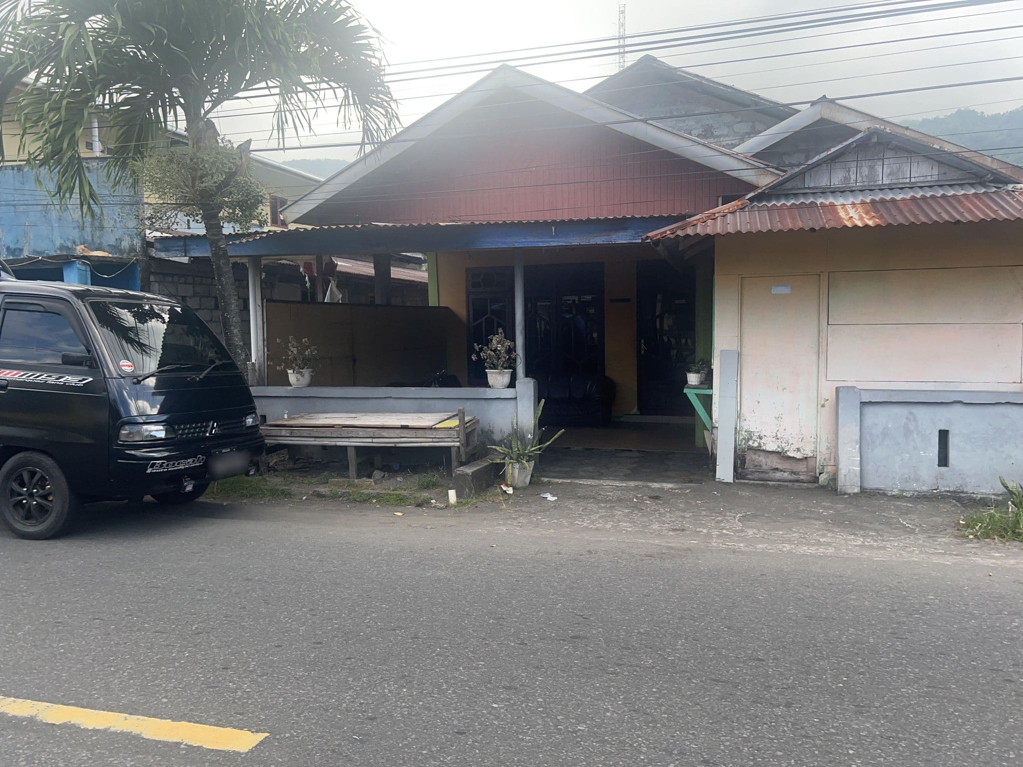 Street view near Melia Hotel, Tahuna — © hamdani15 (CC BY-SA · Mapillary)