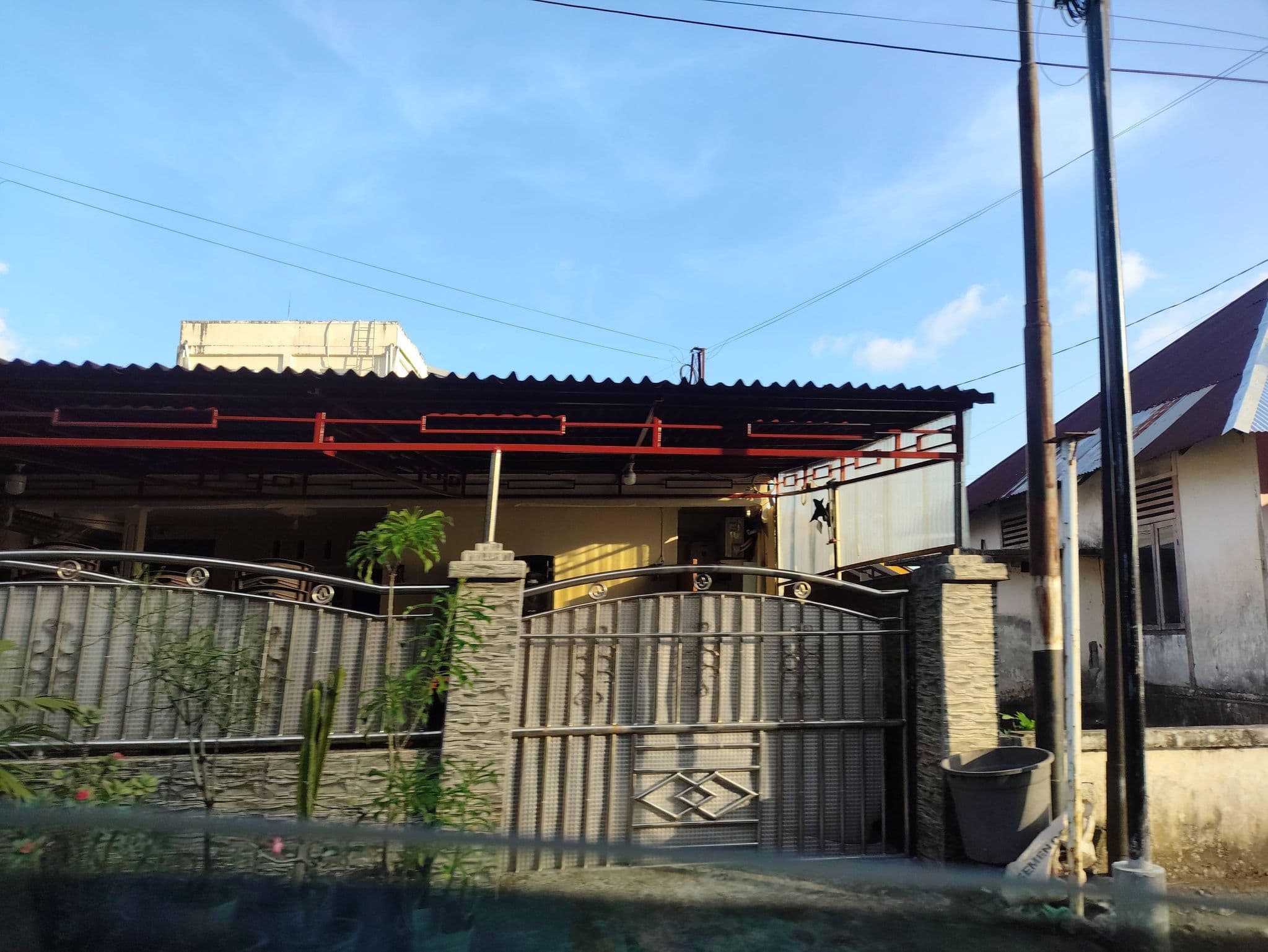 Street view near Hotel Mafana Seaside, Tahuna — © hamdani15 (CC BY-SA · Mapillary)