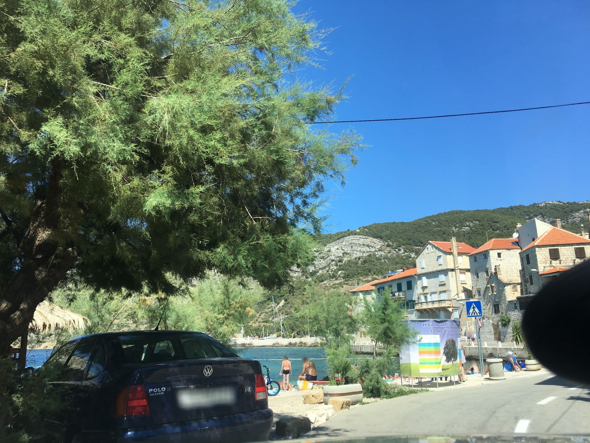 Street view near Kod Senke, Komiža — © jebako999 (CC BY-SA · Mapillary)
