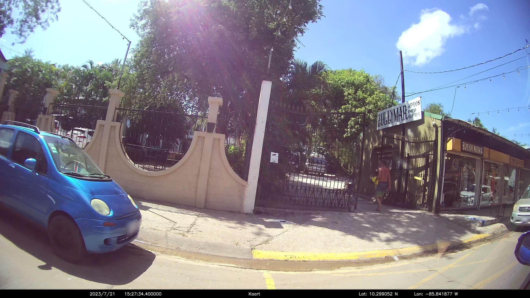 Street view near Hostel Coral Reef, Tamarindo