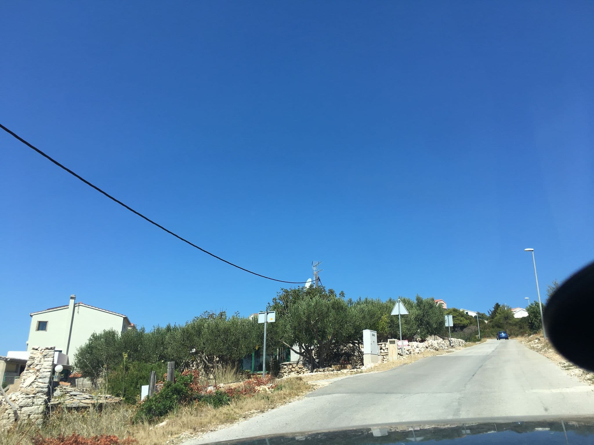 Street view near WearActive, Vis — © jebako999 (CC BY-SA · Mapillary)