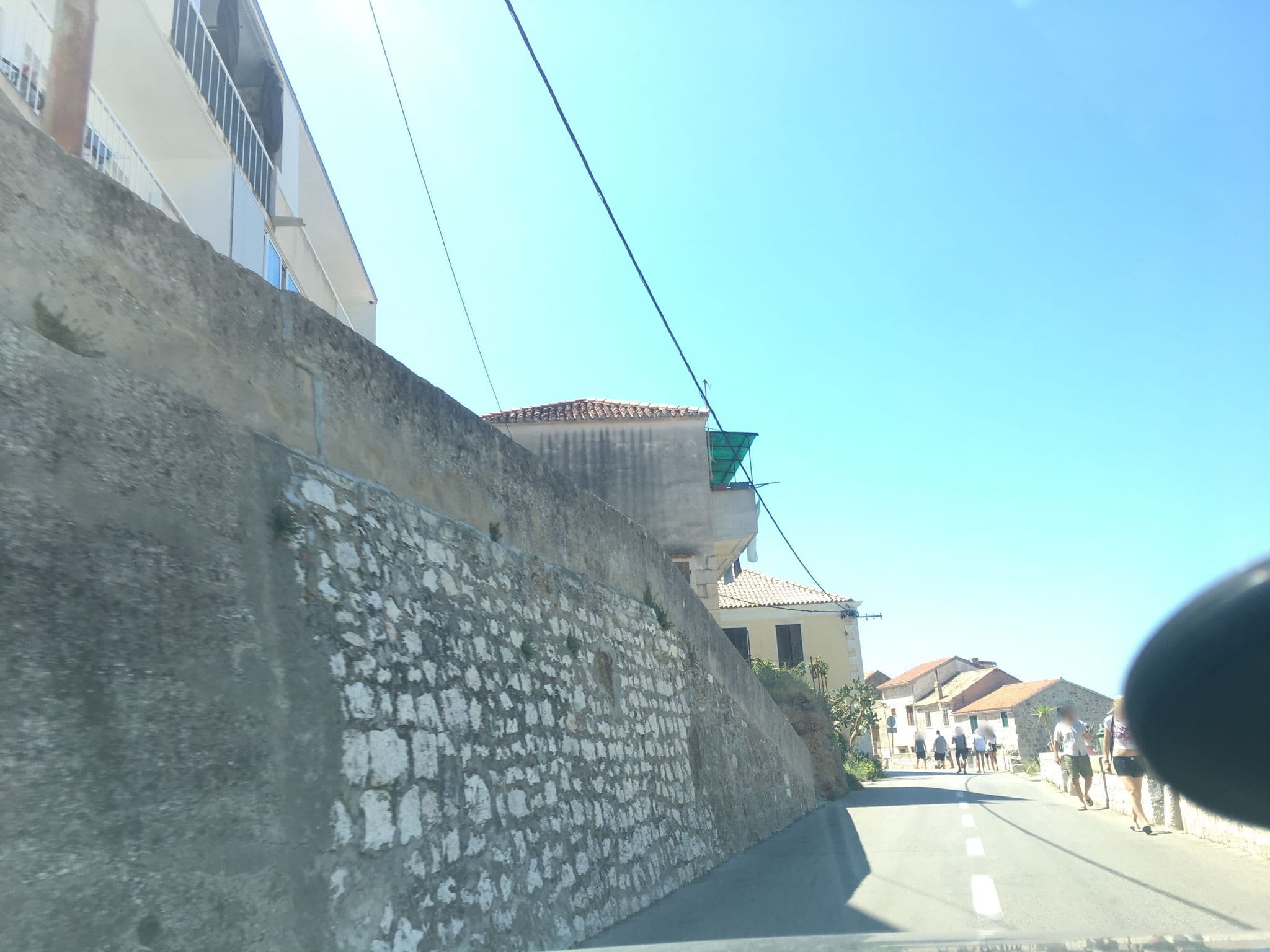 Street view near Apartment Sea View Komiza, Komiža — © jebako999 (CC BY-SA · Mapillary)