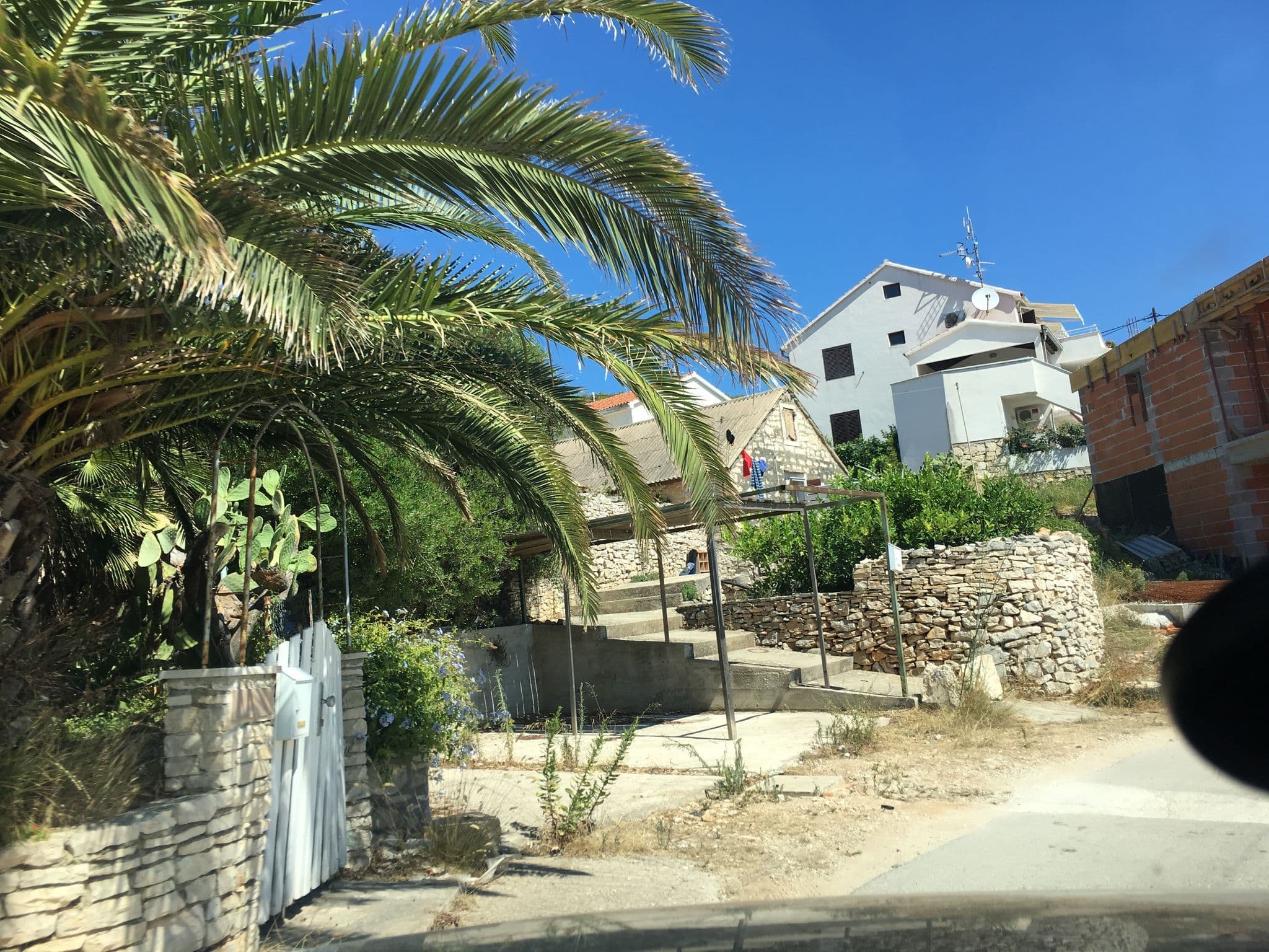 Street view near Villa Viktorija, Vis — © jebako999 (CC BY-SA · Mapillary)
