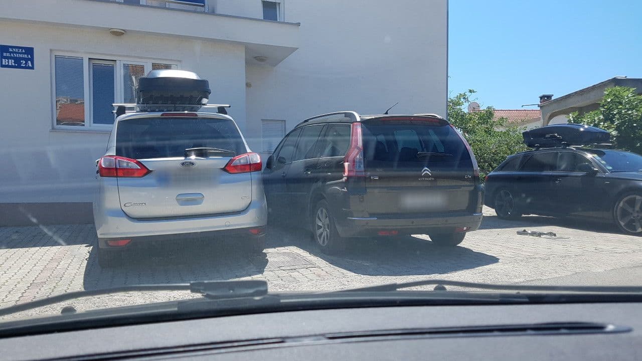 Street view near Apartment Villa Businci, Okrug Gornji — © mik007 (CC BY-SA · Mapillary)