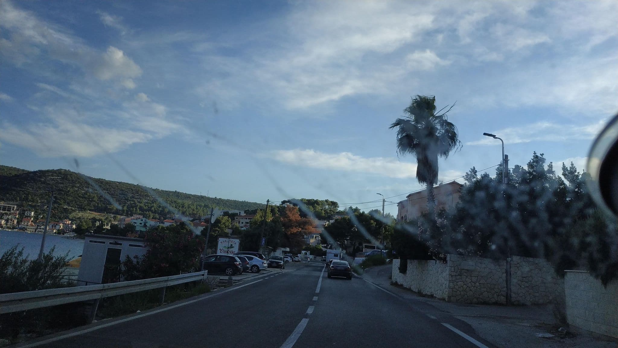 Street view near Apartments Kaskada, Marina — © laukinisbriedis (CC BY-SA · Mapillary)