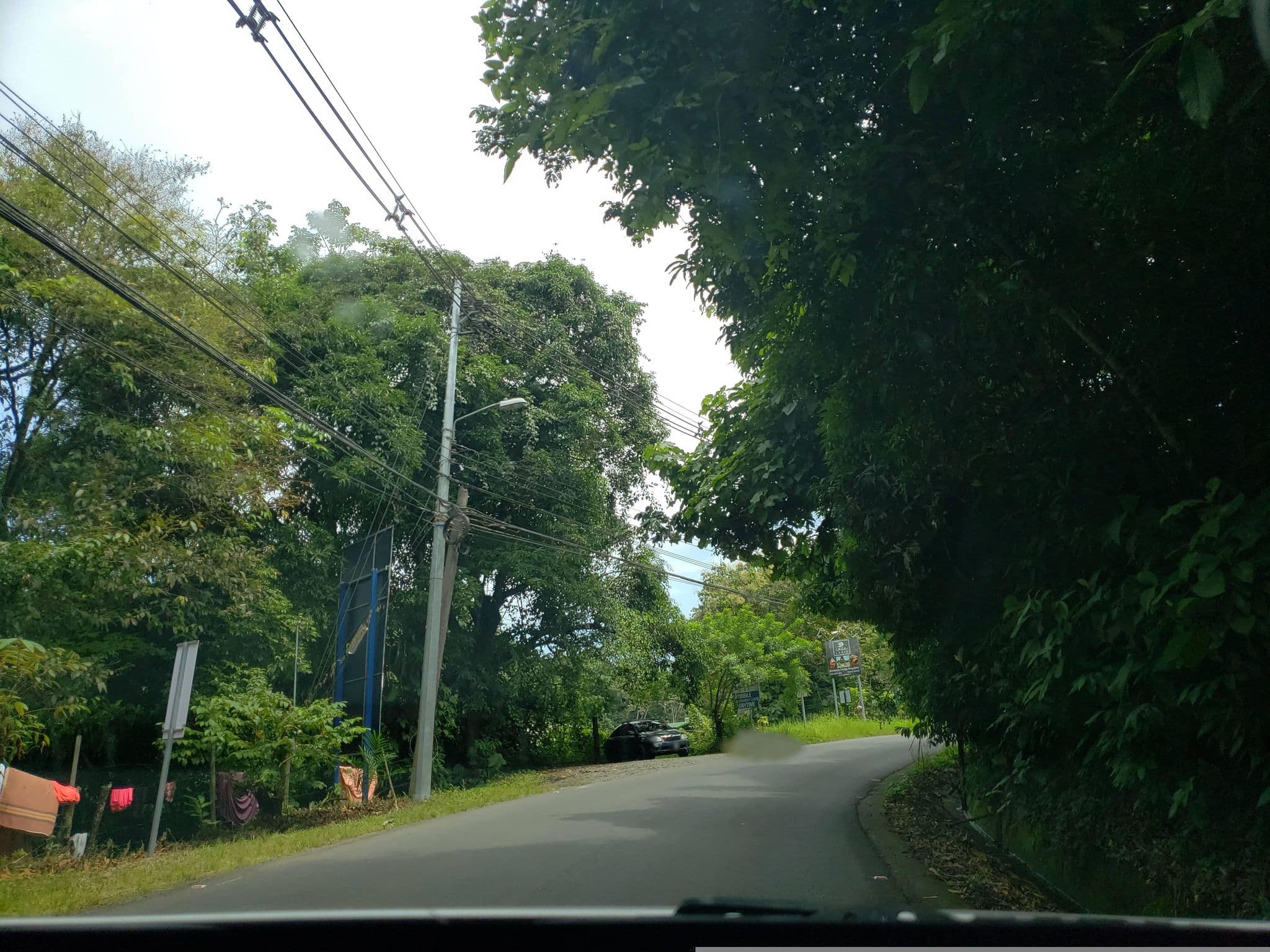 Street view near Hotel Plaza Yara, Quepos