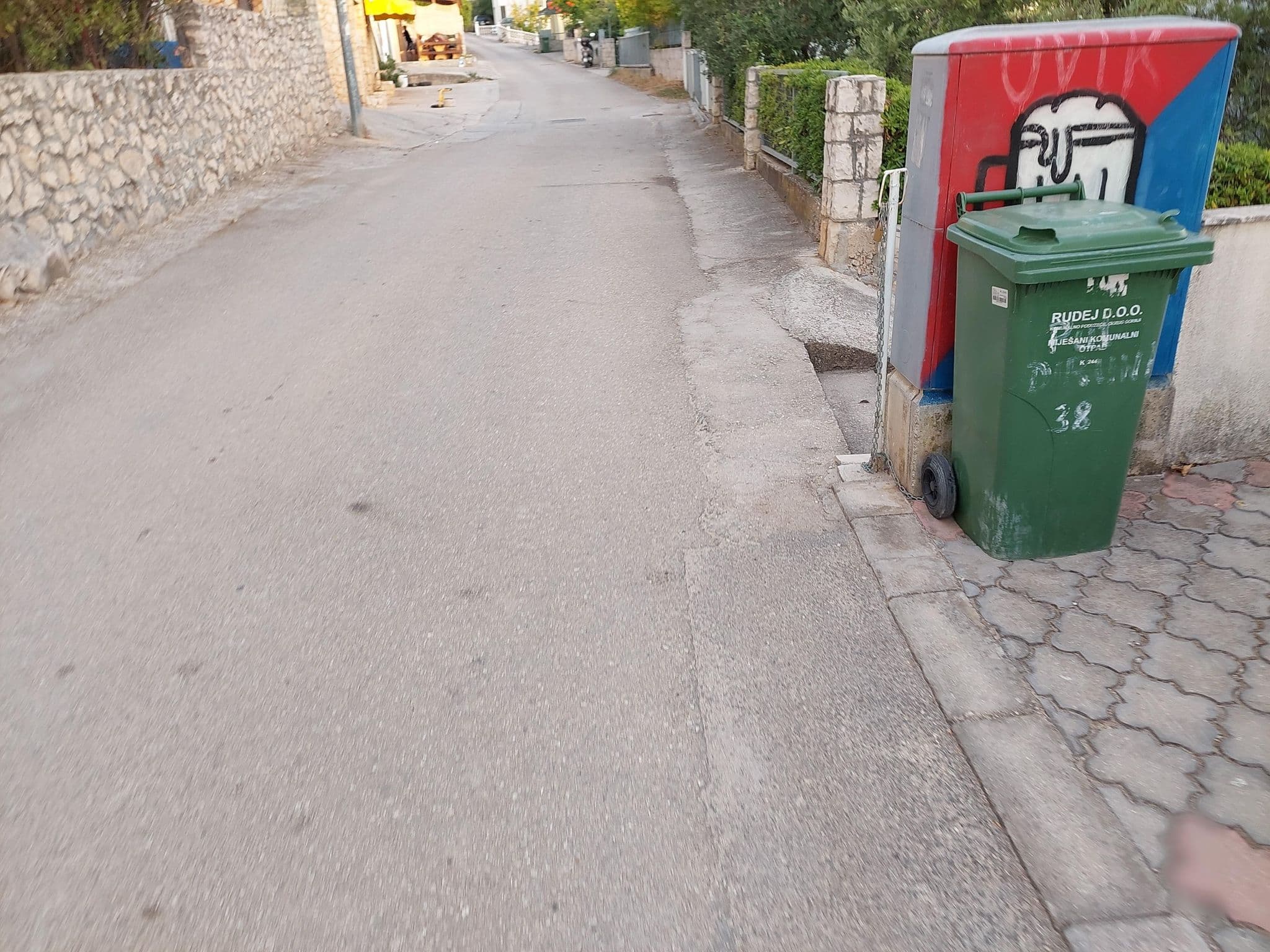 Street view near Apartments Marija, Okrug Gornji — © polar7 (CC BY-SA · Mapillary)