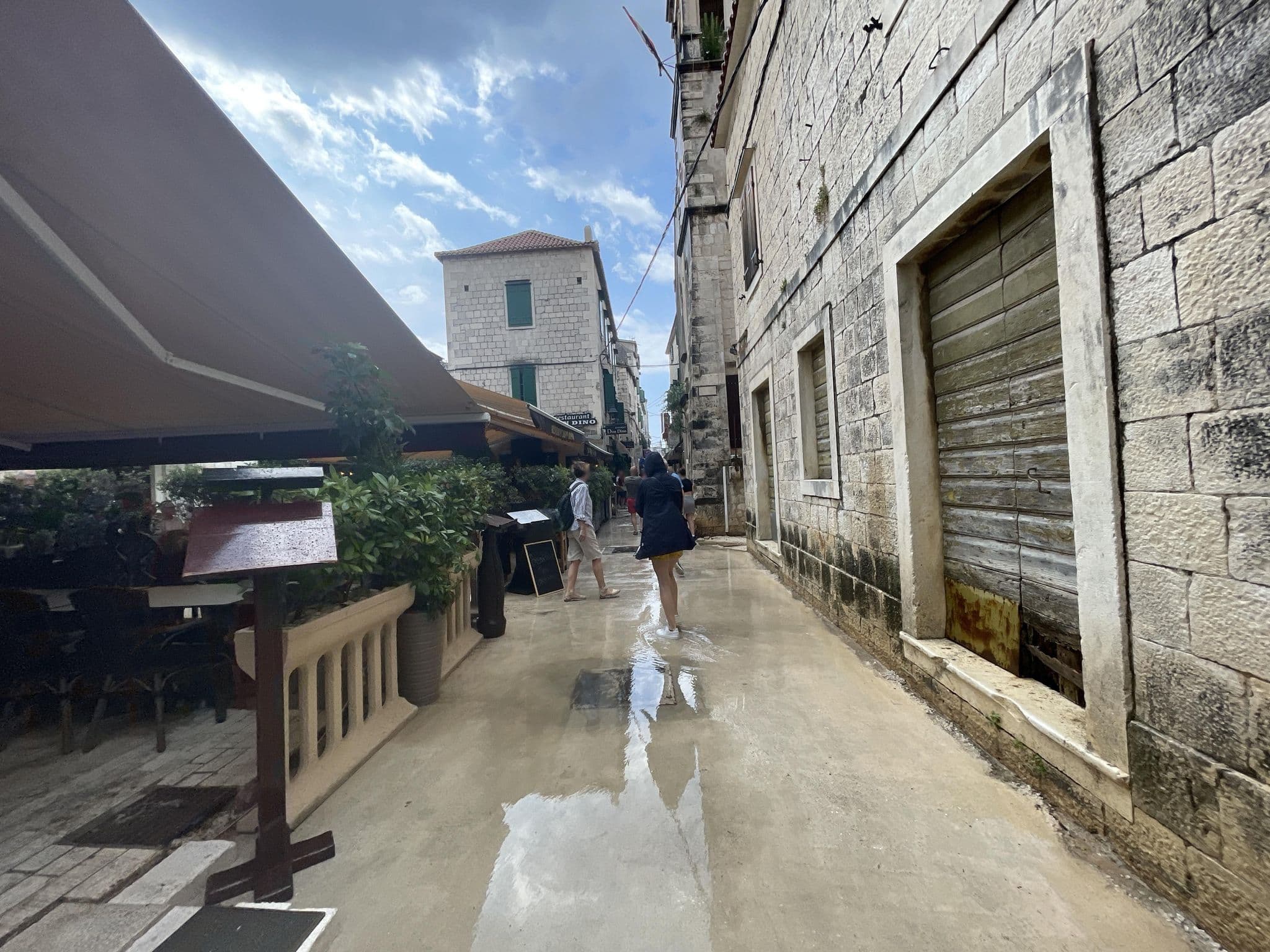 Street view near Dobra Apartments, Trogir — © filipb (CC BY-SA · Mapillary)