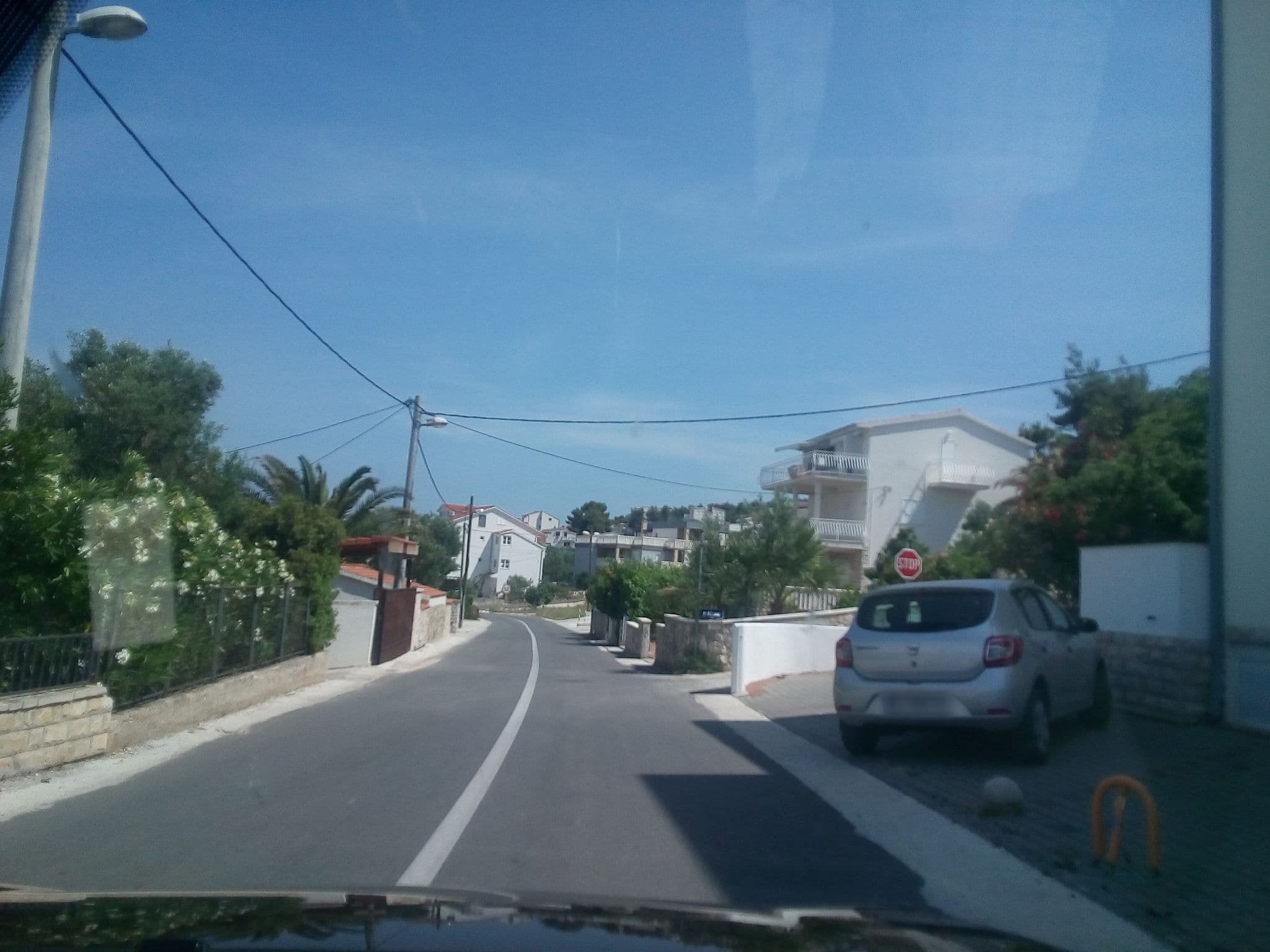 Street view near Apartments Asja, Okrug Gornji — © karthoo (CC BY-SA · Mapillary)