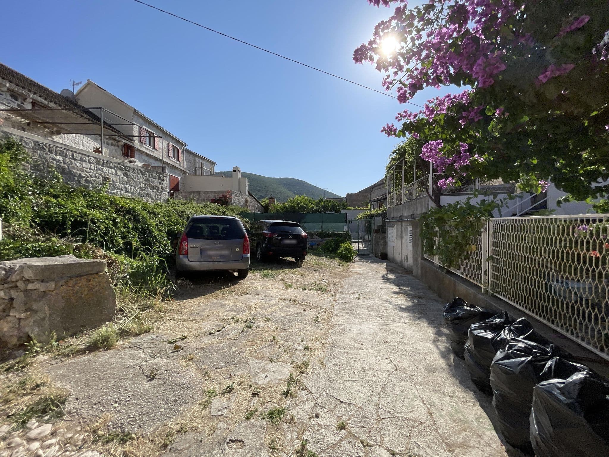 Street view near Villa Zdenka, Vis — © filipb (CC BY-SA · Mapillary)