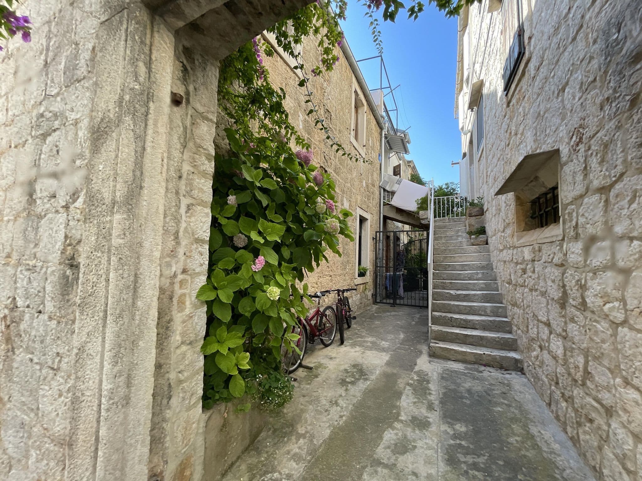 Street view near Hotel San Giorgio, Vis — © filipb (CC BY-SA · Mapillary)