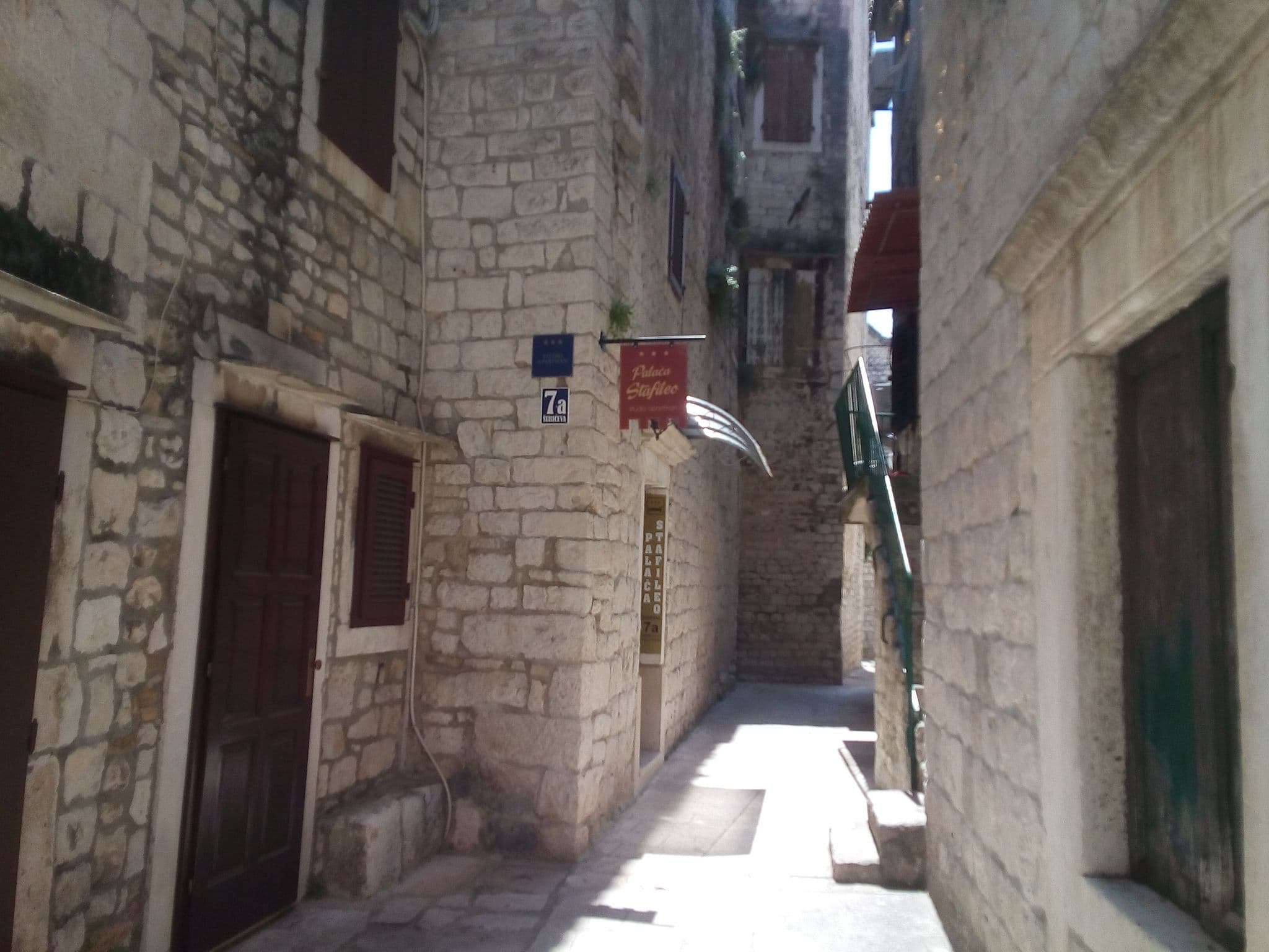 Street view near Studio Terrace Borgoforte, Trogir — © karthoo (CC BY-SA · Mapillary)