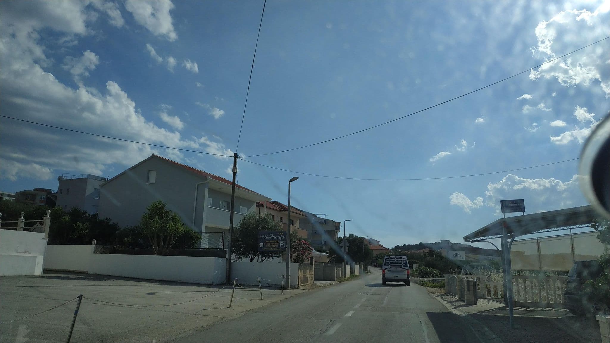 Street view near Apartmani Jurič, Okrug Gornji — © laukinisbriedis (CC BY-SA · Mapillary)