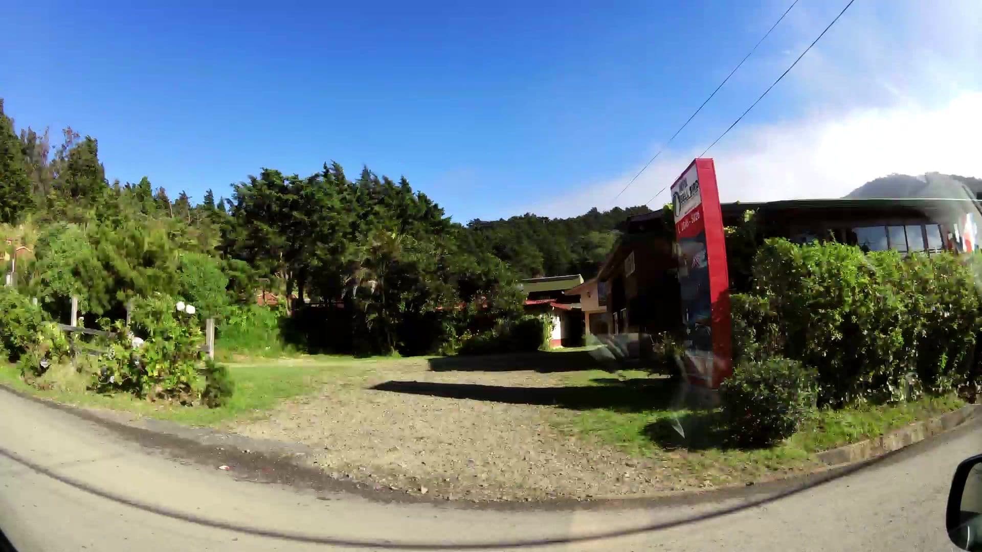 Street view near Hotel Bell Bird, Juntas