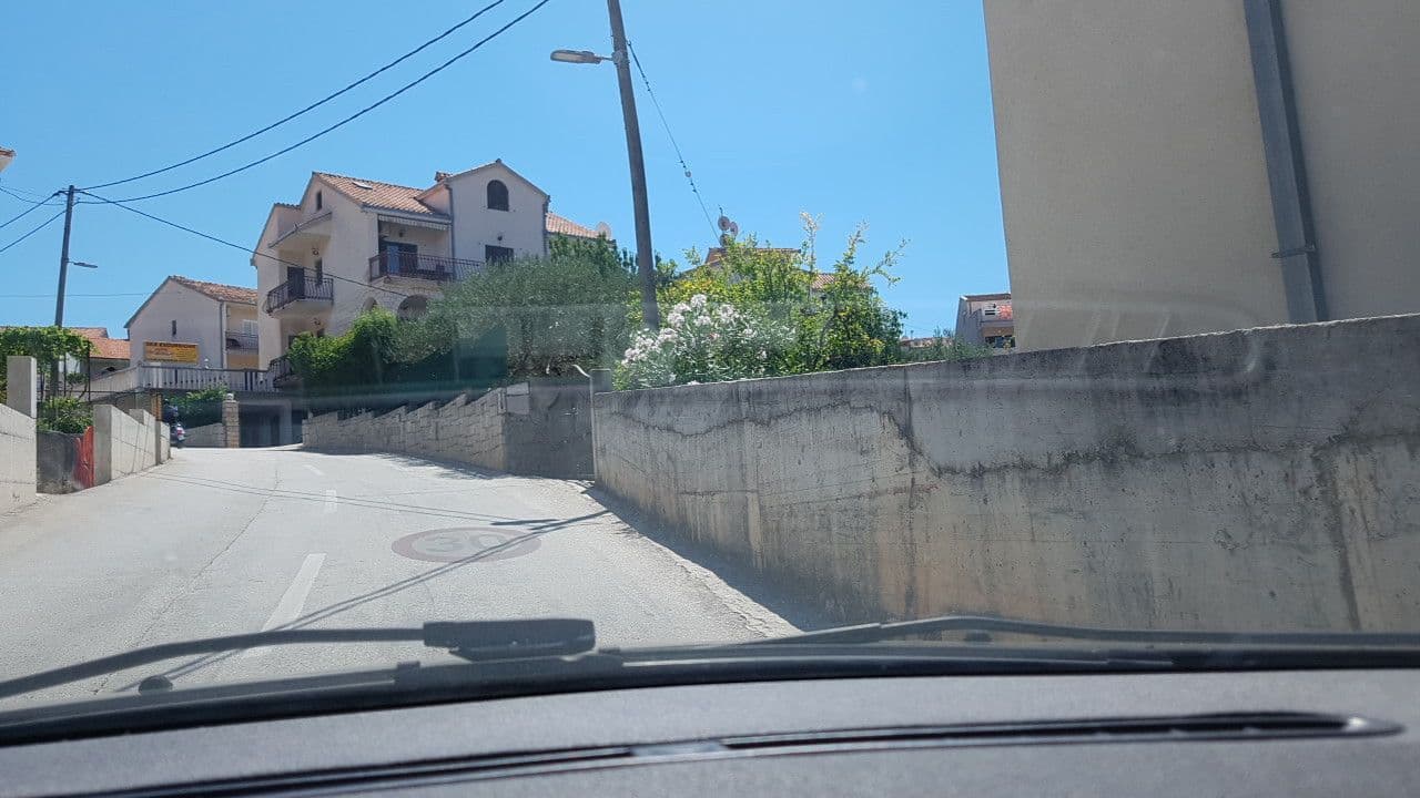 Street view near Apartments Mandi Okrug Gornji, Okrug Gornji — © mik007 (CC BY-SA · Mapillary)