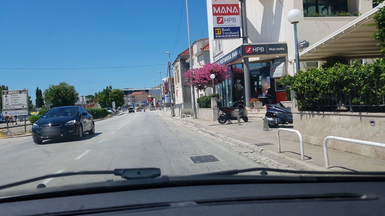 Street view near Hostel Ivan & Ivana, Trogir — © mik007 (CC BY-SA · Mapillary)