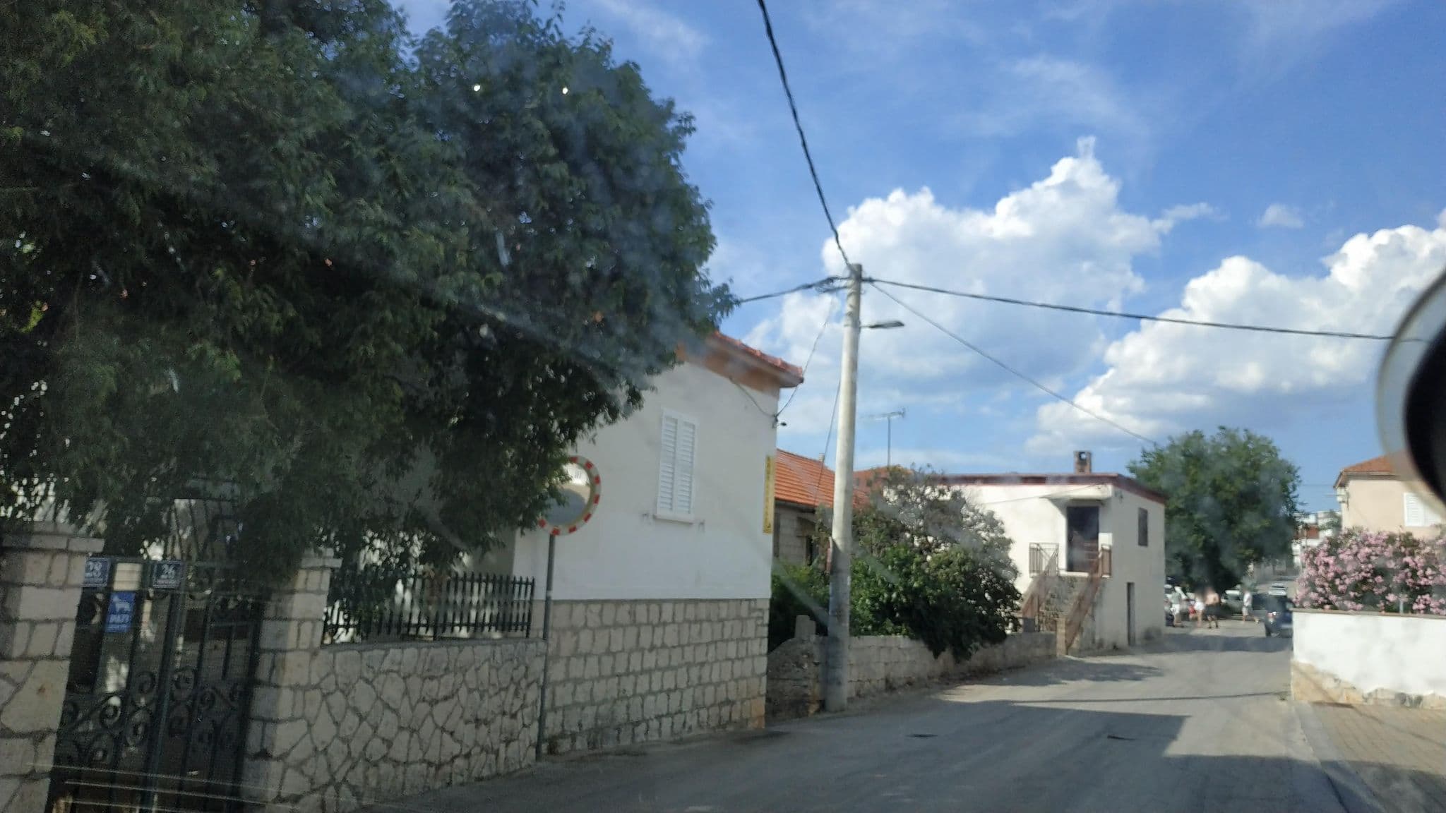 Street view near Villa Dubai, Okrug Gornji — © laukinisbriedis (CC BY-SA · Mapillary)