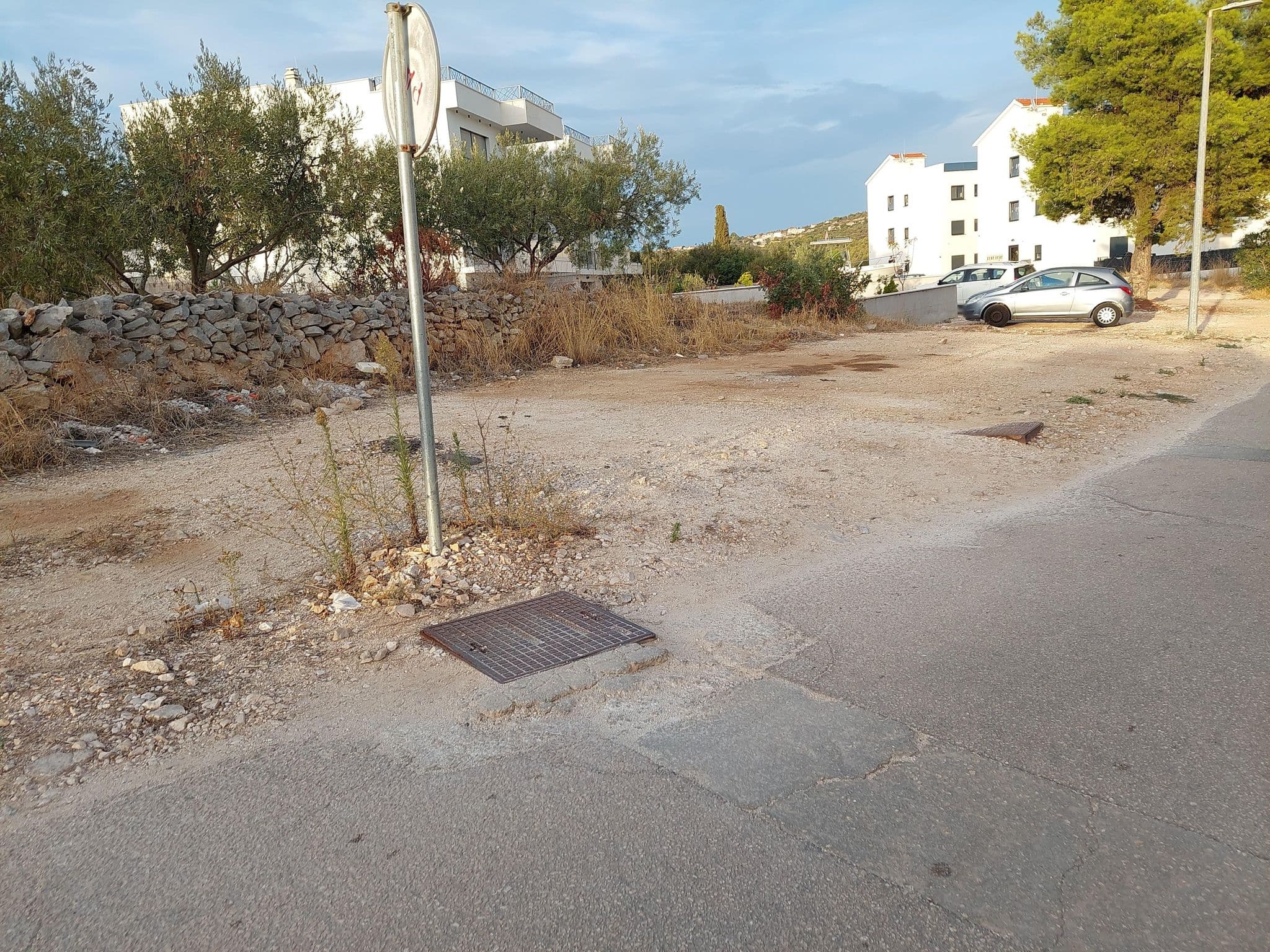 Street view near Jadranka, Okrug Gornji — © polar7 (CC BY-SA · Mapillary)