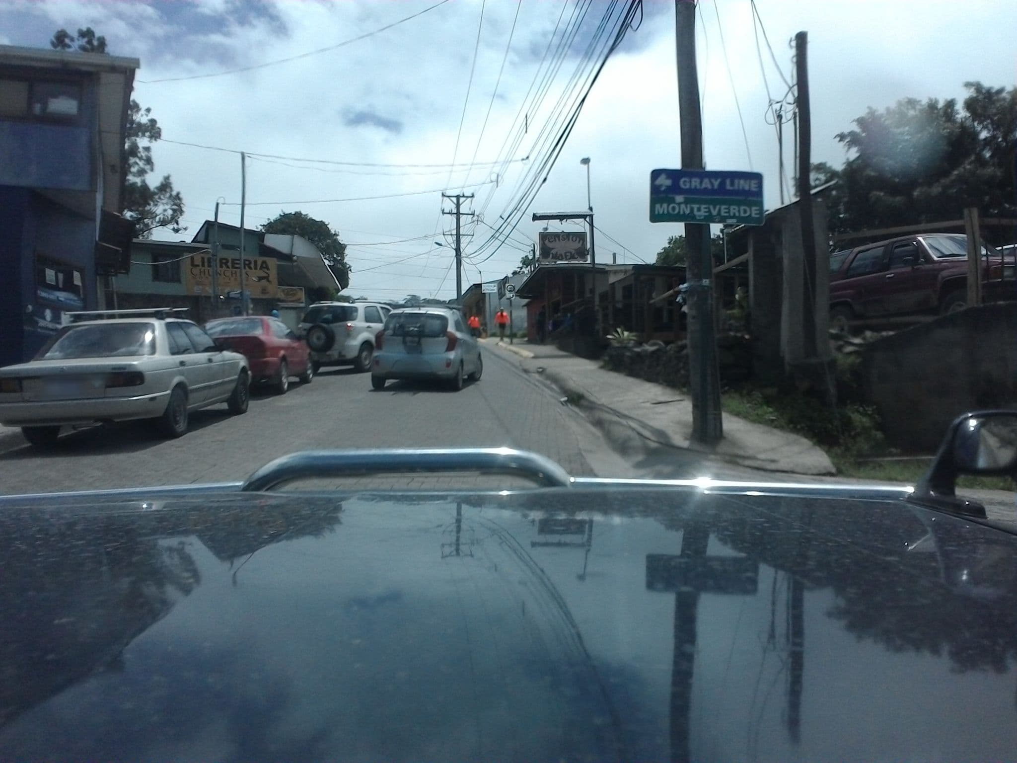 Street view near Pensión Santa Elena, Juntas