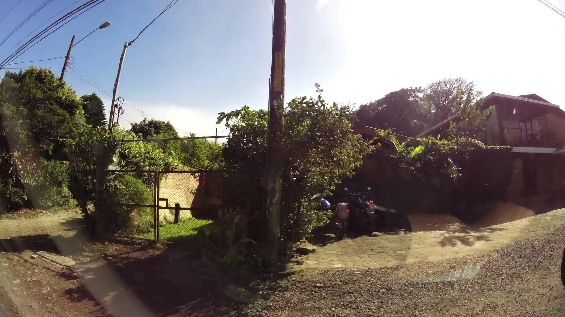Street view near Rustic Lodge, Juntas