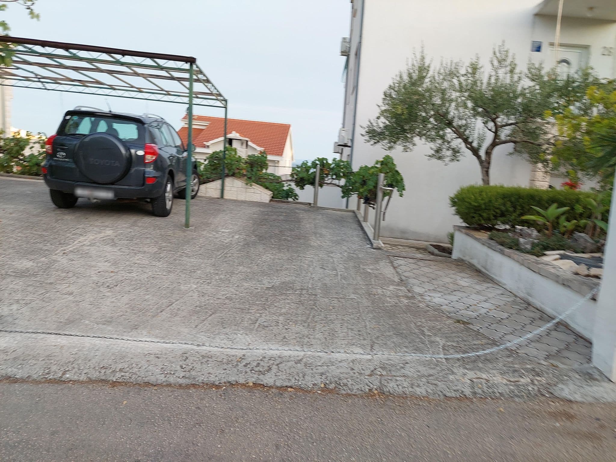 Street view near Apartments Babic 1846, Okrug Gornji — © polar7 (CC BY-SA · Mapillary)