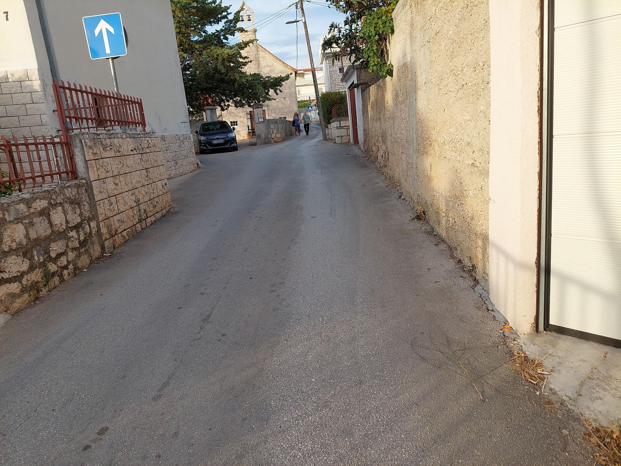 Street view near Apartment David, Okrug Gornji — © polar7 (CC BY-SA · Mapillary)