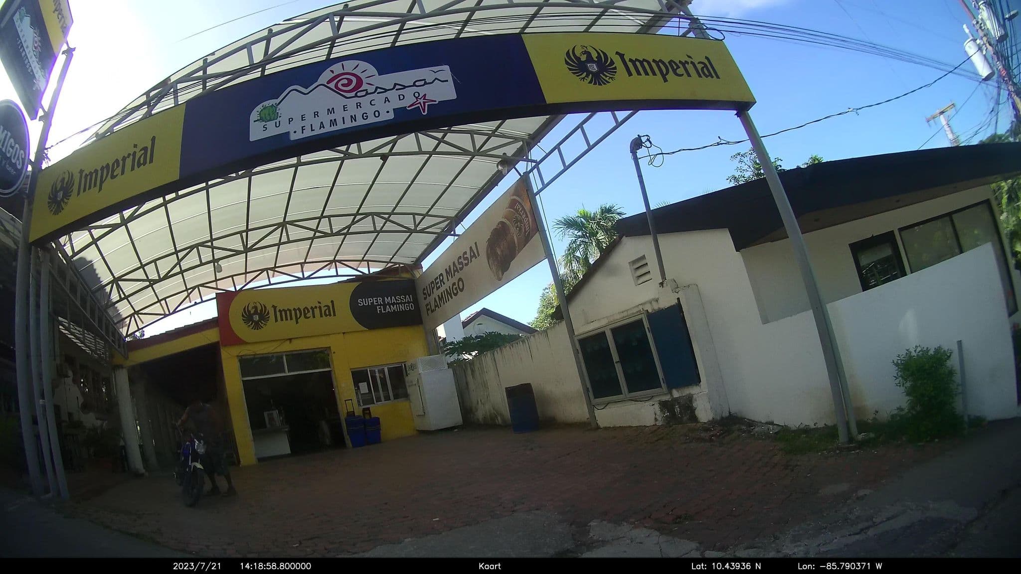 Street view near Mariner Inn, Tamarindo