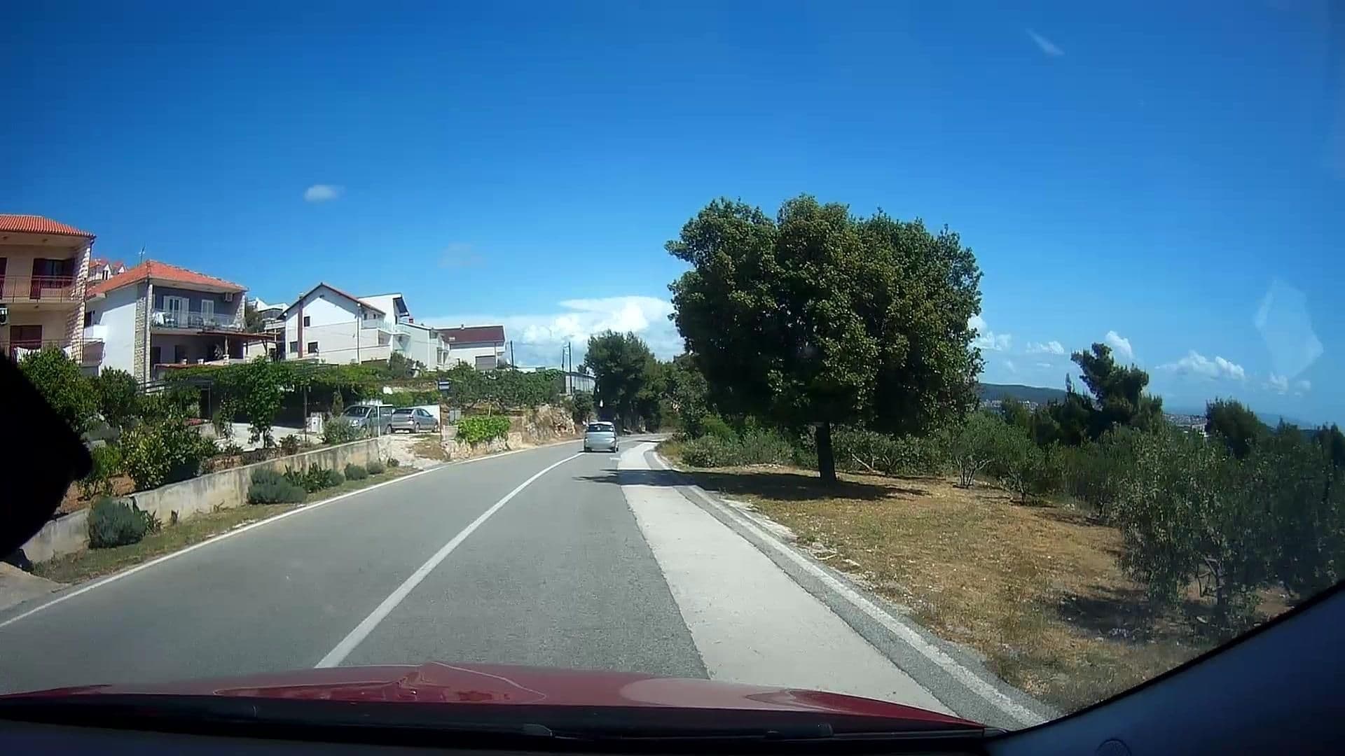 Street view near Apartments Tomas, Seget Vranjica — © micmin1972 (CC BY-SA · Mapillary)