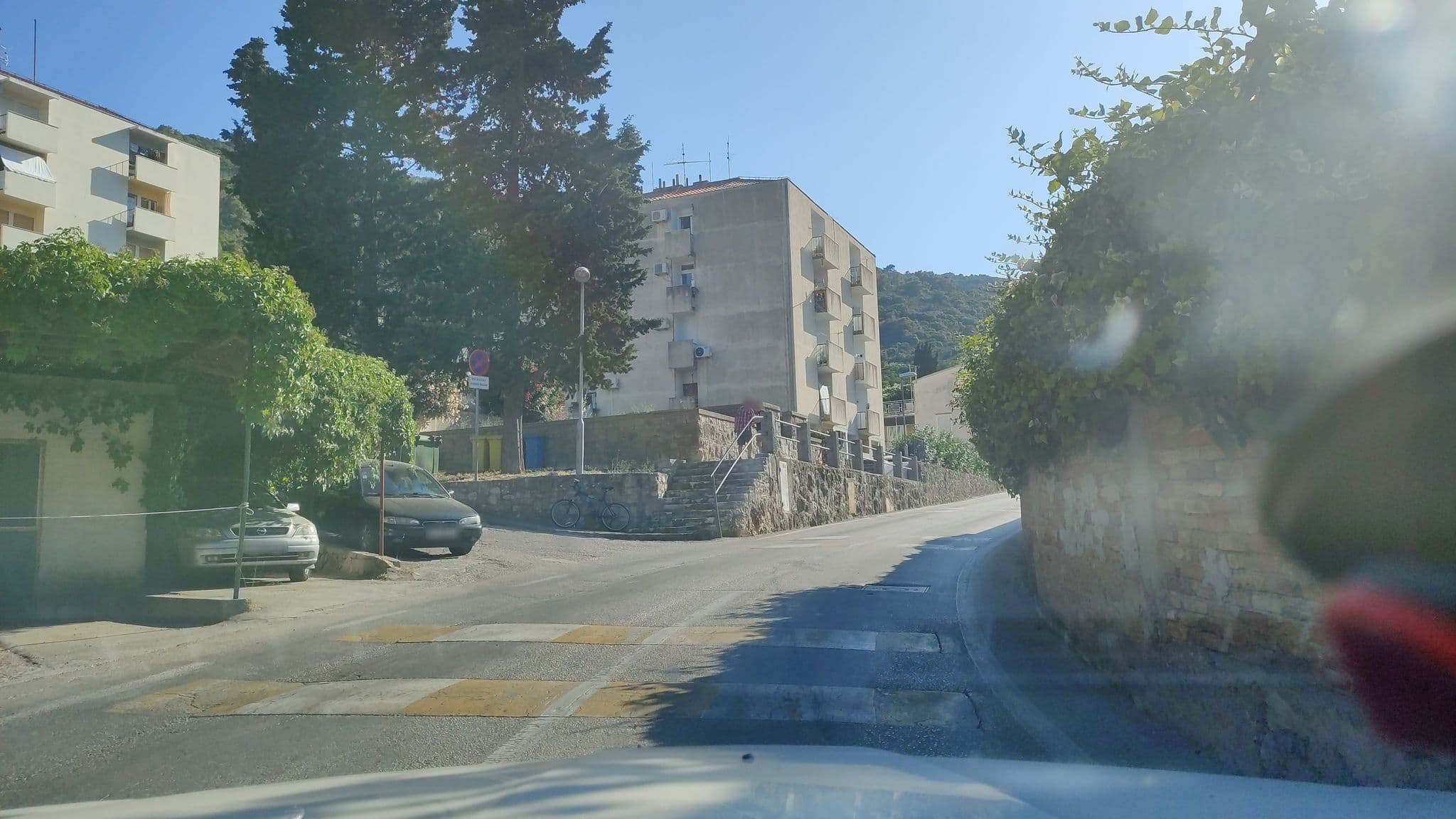 Street view near Apartments Ilic, Vis — © grin (CC BY-SA · Mapillary)