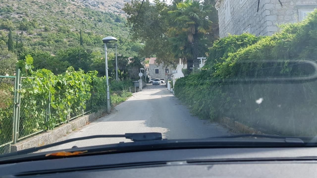 Street view near Villas Arboretum, Zaton — © mik007 (CC BY-SA · Mapillary)