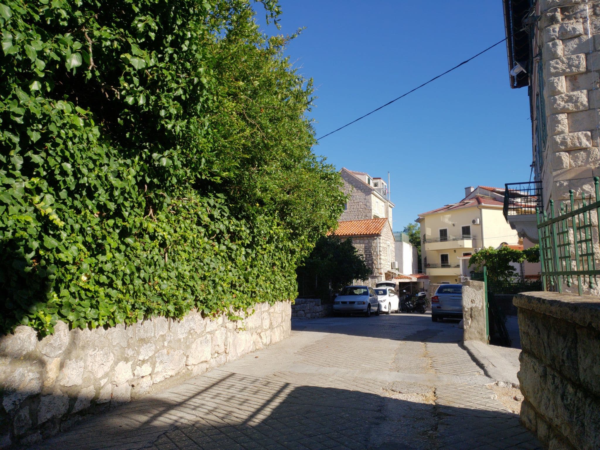 Street view near Apartments Josipa, Split — © mapfool (CC BY-SA · Mapillary)