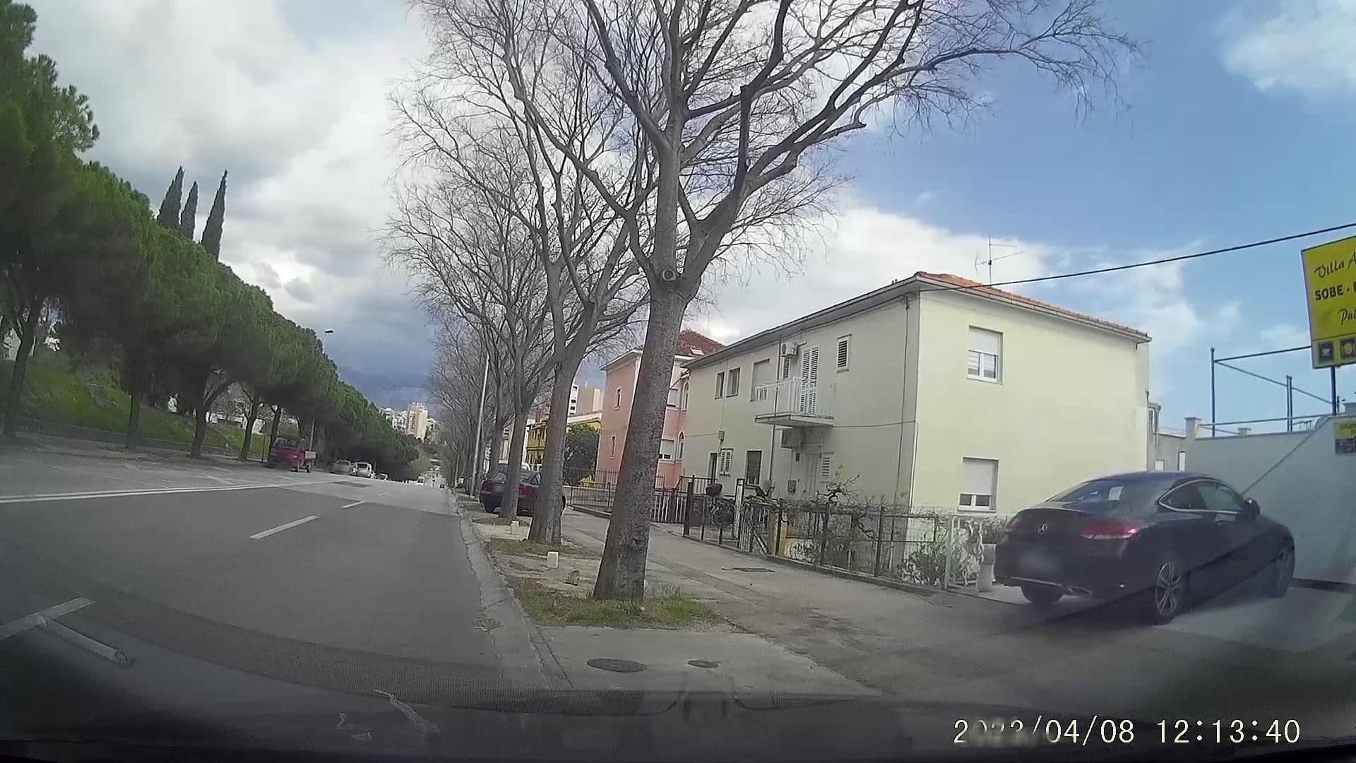 Street view near Apartment Toni, Split — © dasza (CC BY-SA · Mapillary)