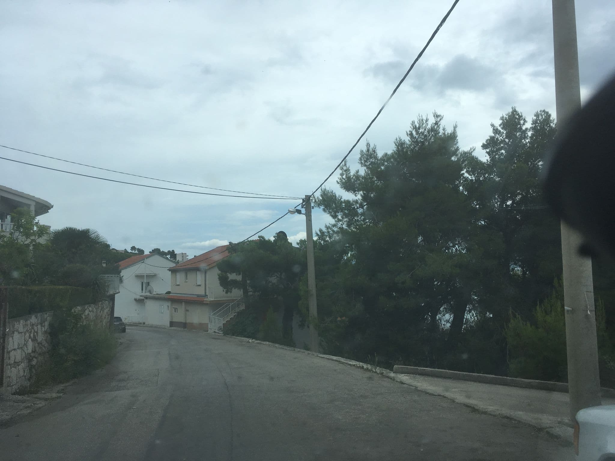 Street view near Apartments Kalebić, Dugi Rat — © emil_d (CC BY-SA · Mapillary)