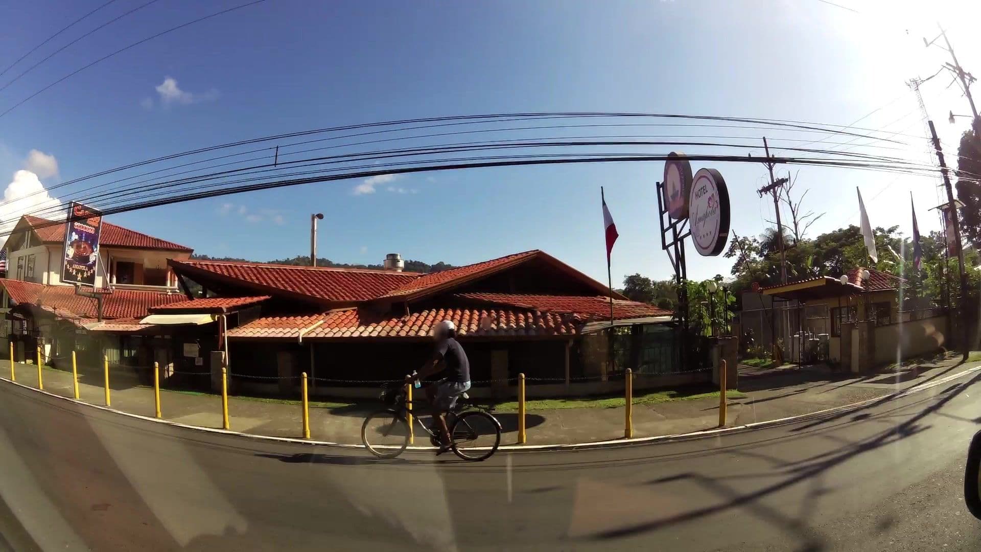 Street view near Hotel Amapola, Jacó