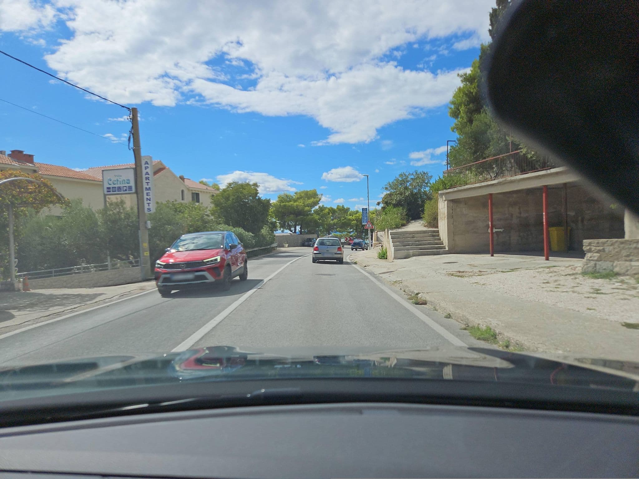Street view near Sandy Beach Apartments, Duće — © toho (CC BY-SA · Mapillary)