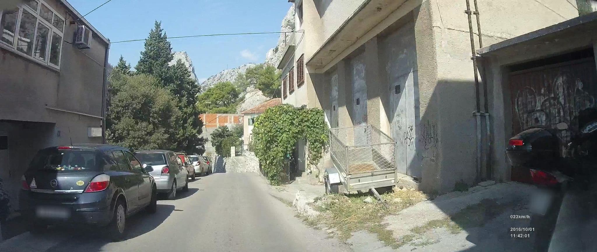 Street view near Apartments Villa WhiteHouse, Omiš — © idelac (CC BY-SA · Mapillary)